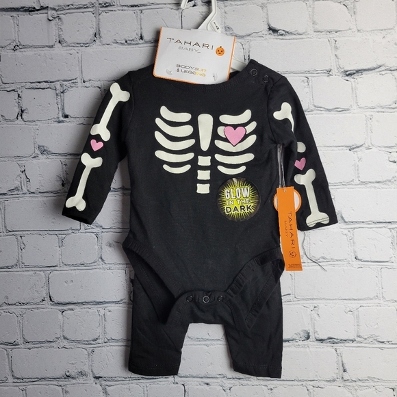 NWT Tahari Baby Glow-in-the-Dark Halloween Skeleton Set - Picture 1 of 3